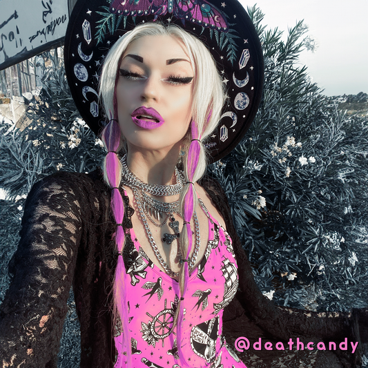 Vestido skater rosa de Tattooed Love