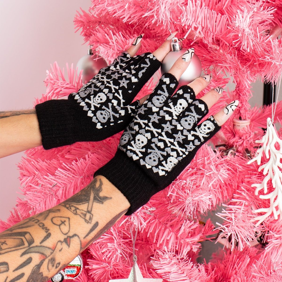 Too Fast | Christmas Skulls Fingerless Winter Knit Gloves